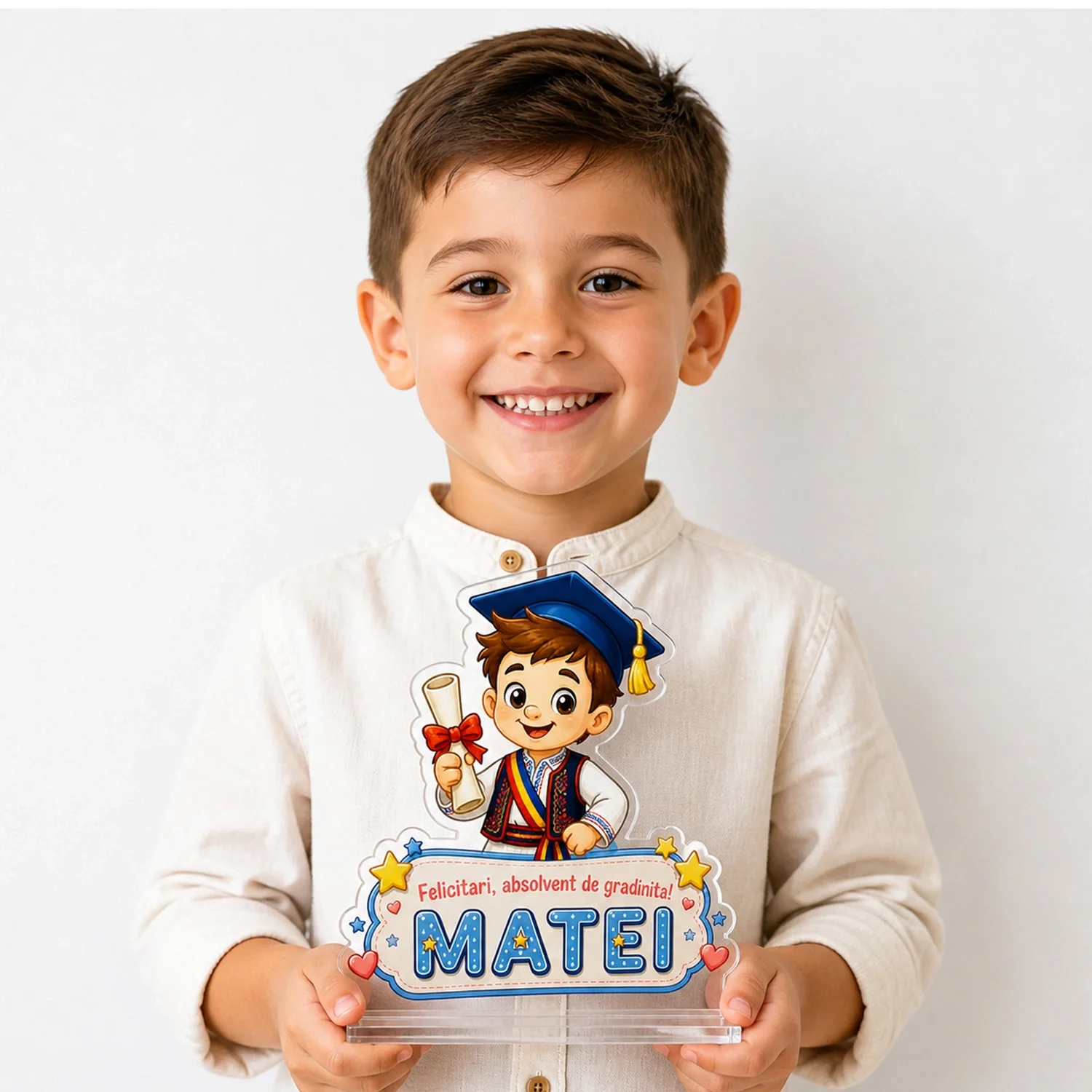 Trofeu personalizat absolvire grădiniță – Băiețel absolvent